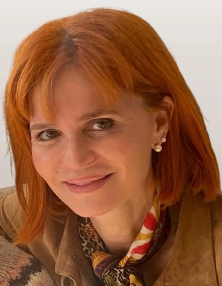 qui suis-je qui suis-je photo de coralie Collomb Ubassy réflexologie à rochefort du gard